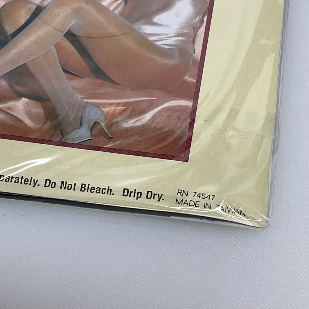 VINTAGE NuLeg sz OS Panty Hose (2 pairs) Glitter Nylon Black (1/3)